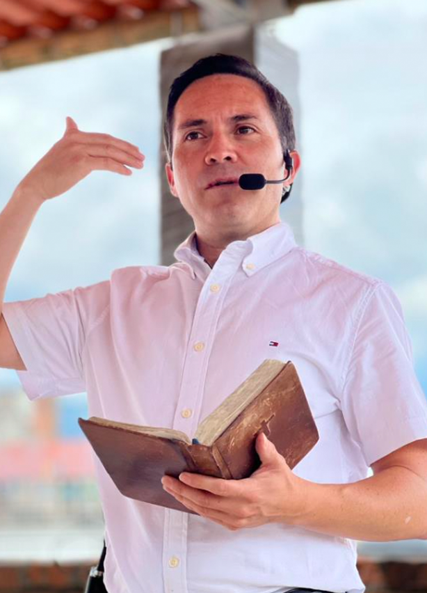 Dr. Loyola